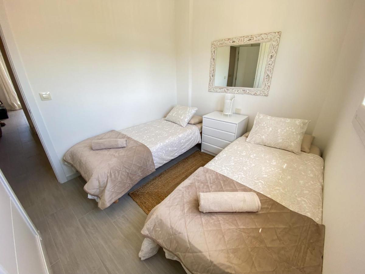 Tarifa Cozy House - Pool - Parking - Family Apartment Luaran gambar